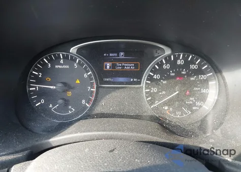 2017 Nissan Pathfinder Sv z USA, uszkodzony, nr VIN 5N1DR2MM3HC663262